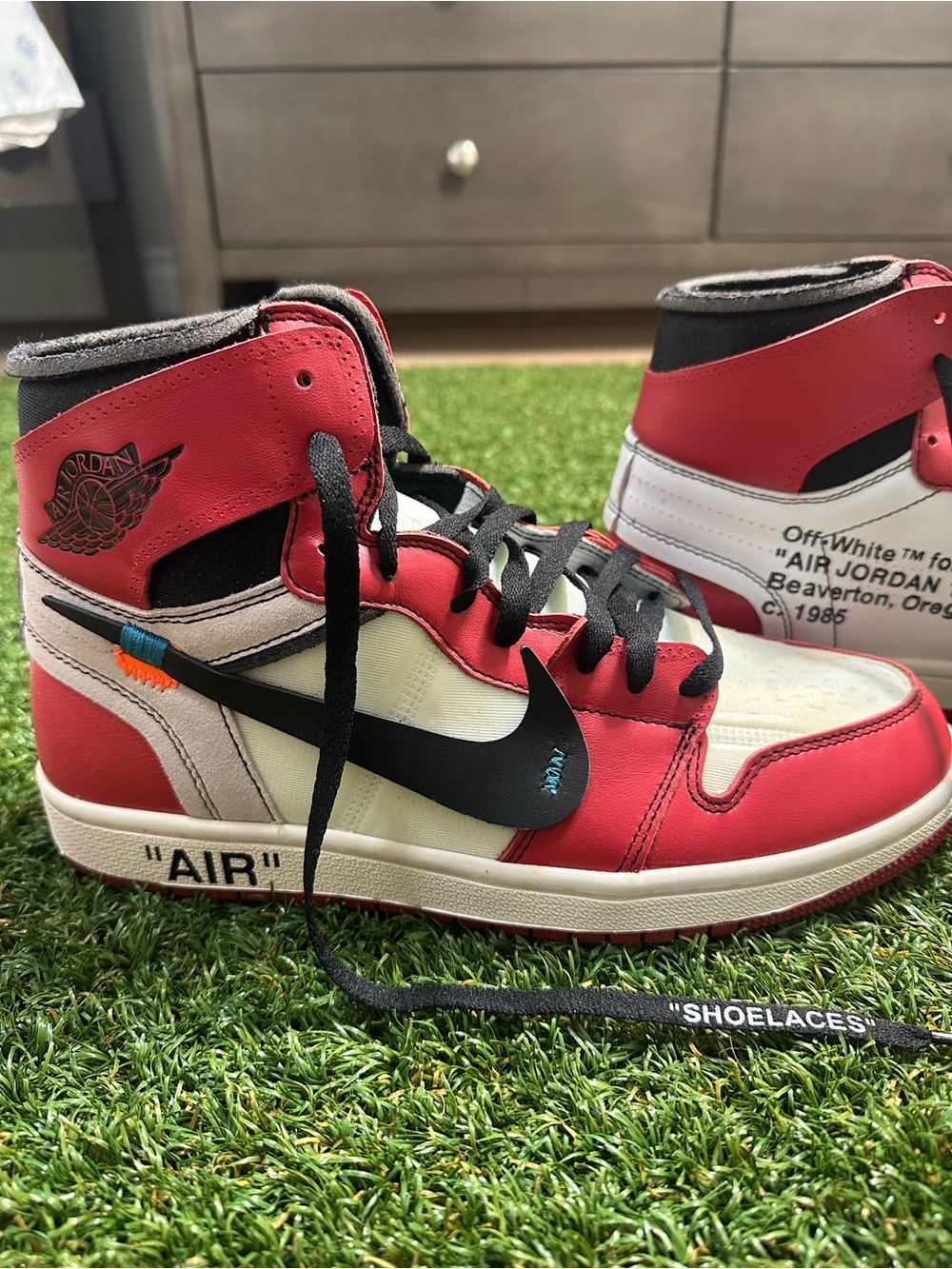 Off-White Air Jordan 1 Retro High OG - Picture 2 of 10